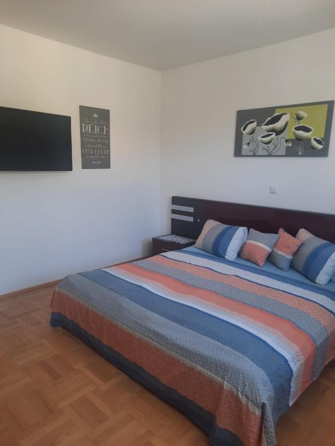 Wohnhaus City Sued Herzogsdorf Εξωτερικό φωτογραφία
