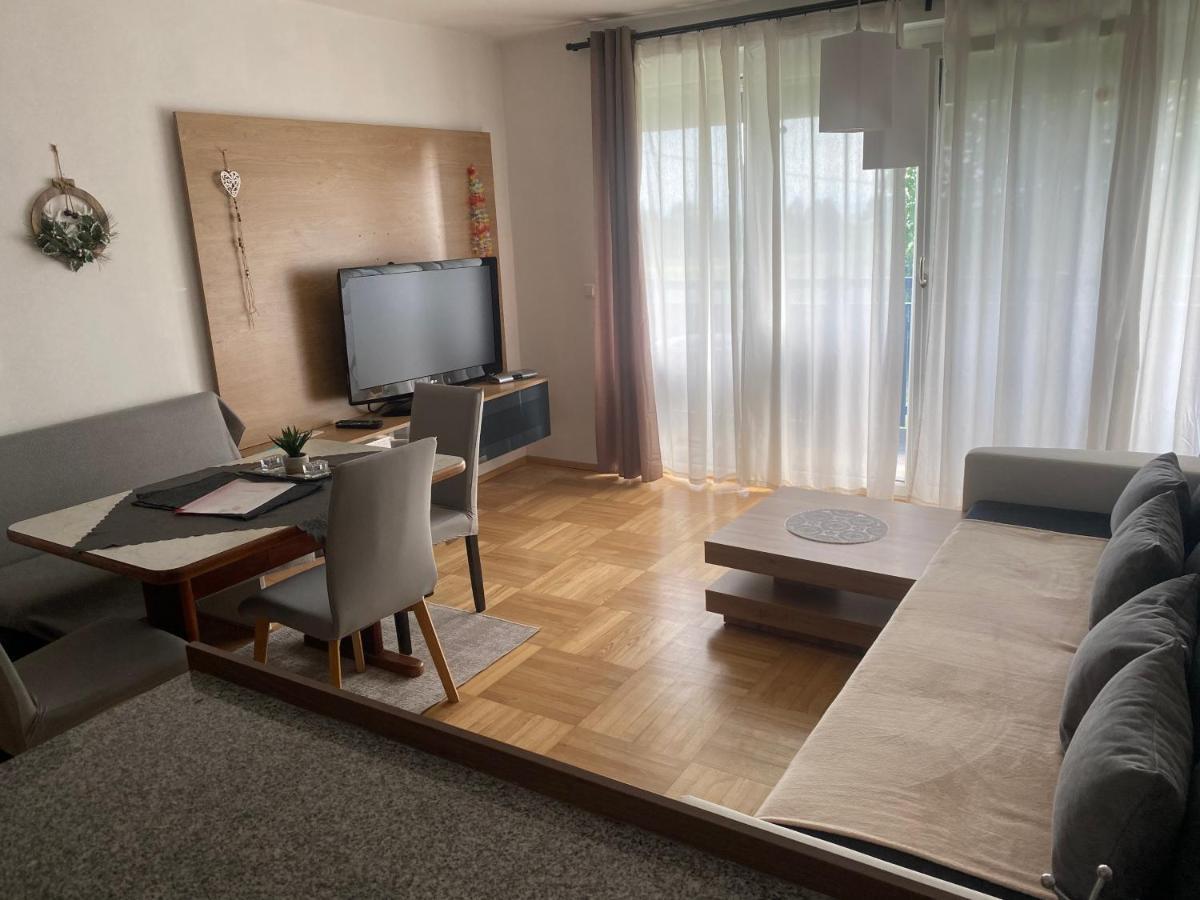 Wohnhaus City Sued Herzogsdorf Εξωτερικό φωτογραφία
