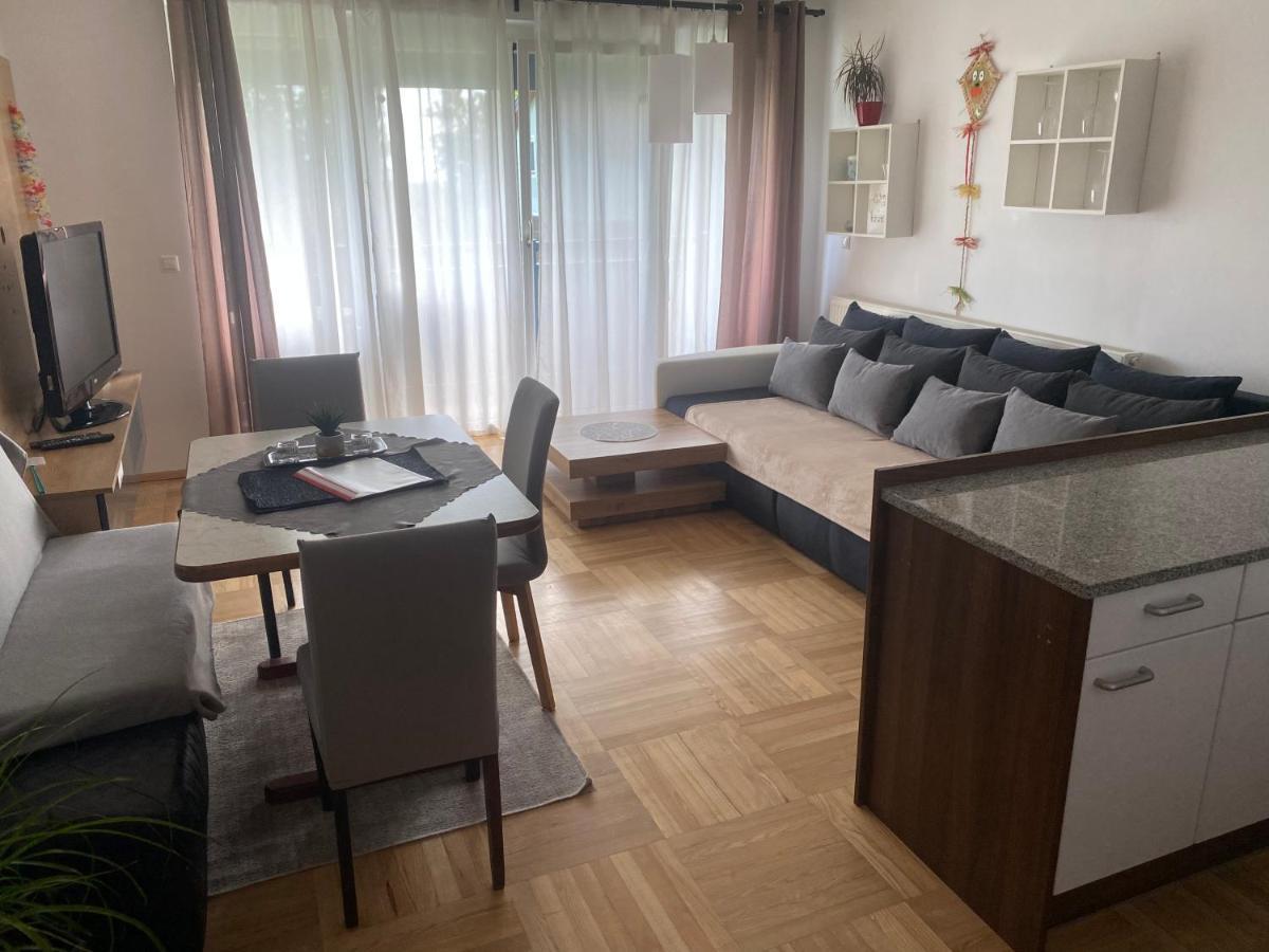 Wohnhaus City Sued Herzogsdorf Εξωτερικό φωτογραφία